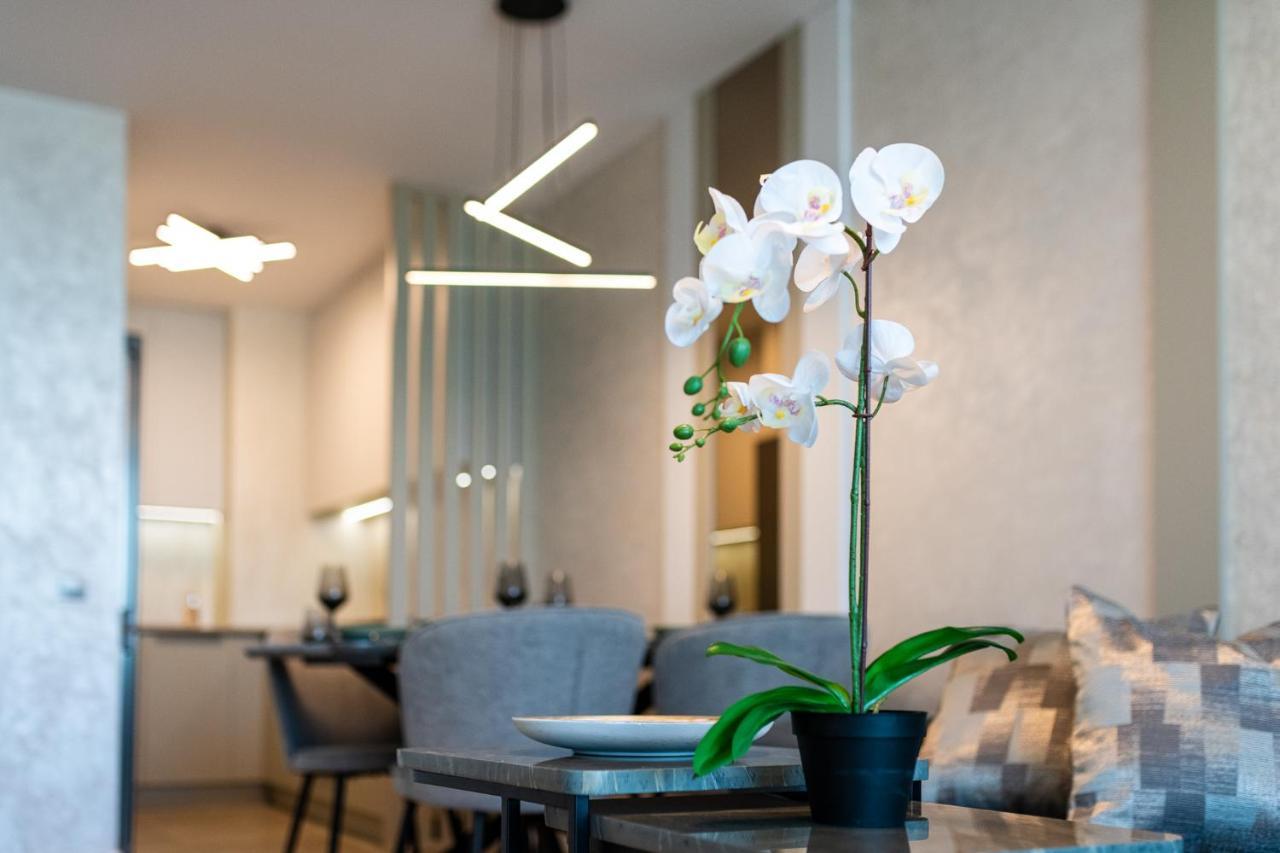 Sky Symphony Apartment Варна Екстериор снимка