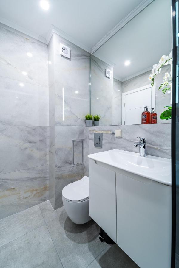 Sky Symphony Apartment Варна Екстериор снимка
