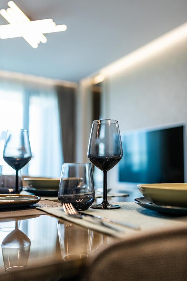 Sky Symphony Apartment Варна Екстериор снимка
